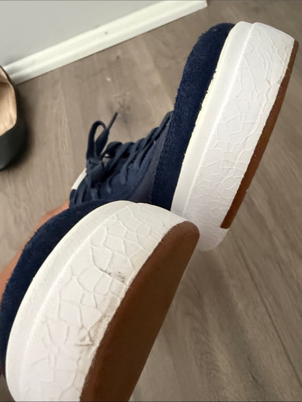 Kiz Navy Women’s Low-Profile Lace-Up Sneakers size 7.5 - Picture 6 of 6
